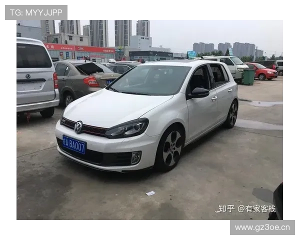 普麦吃披萨堵车高尔夫车返酒店